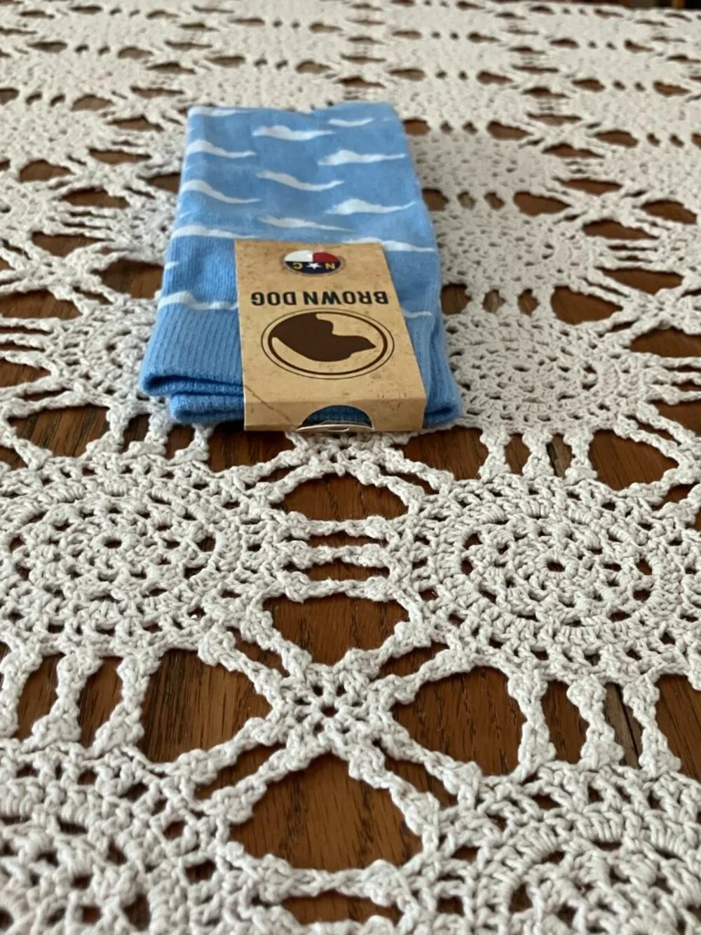 New Men’s Sz. Large Brown Dog Socks Della Blue with Clouds
